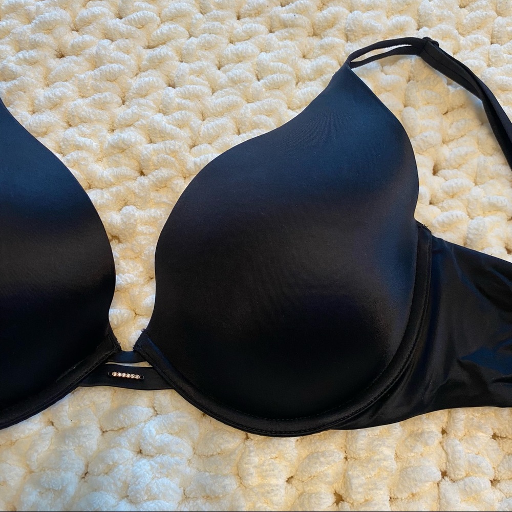 Victoria’s Secret very sexy bra
